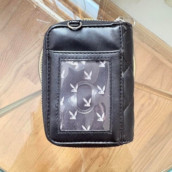 Quilted Playboy Wallet - Picture 2 of 5